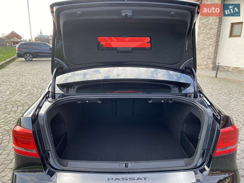 Седан Volkswagen Passat 2014 в Мукачево
