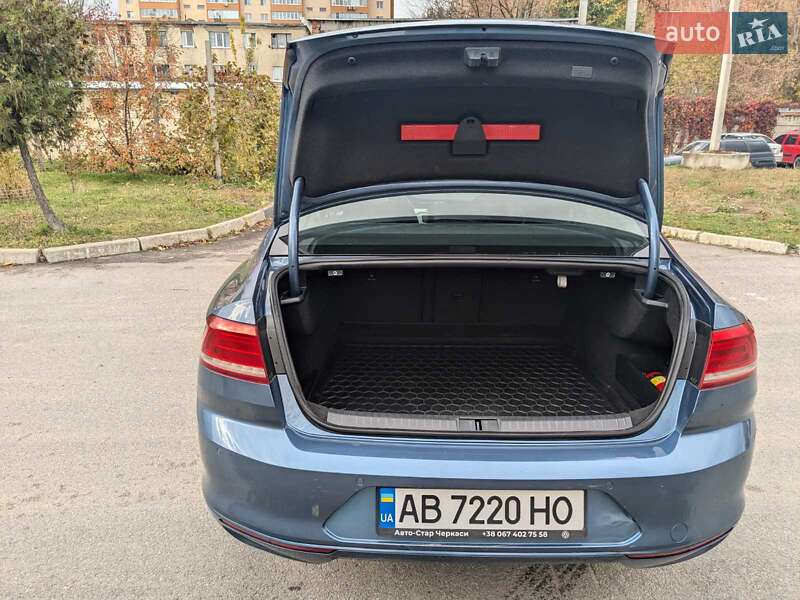 Седан Volkswagen Passat 2015 в Вінниці