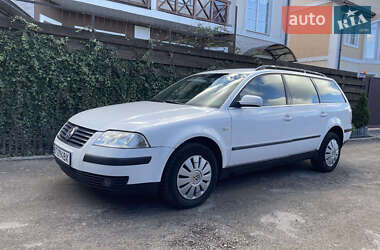 Універсал Volkswagen Passat 2002 в Києві