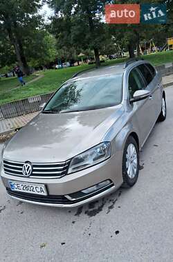 Универсал Volkswagen Passat 2012 в Городенке