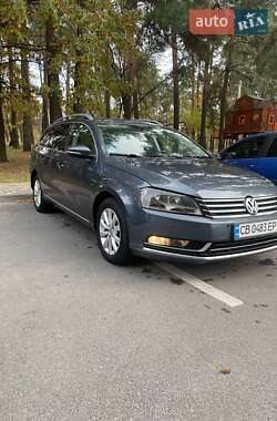 Універсал Volkswagen Passat 2011 в Чернігові