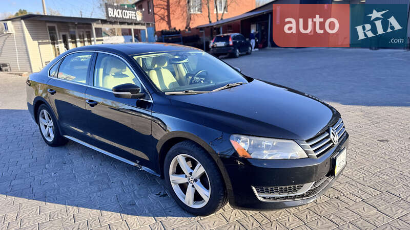 Седан Volkswagen Passat 2013 в Вышгороде