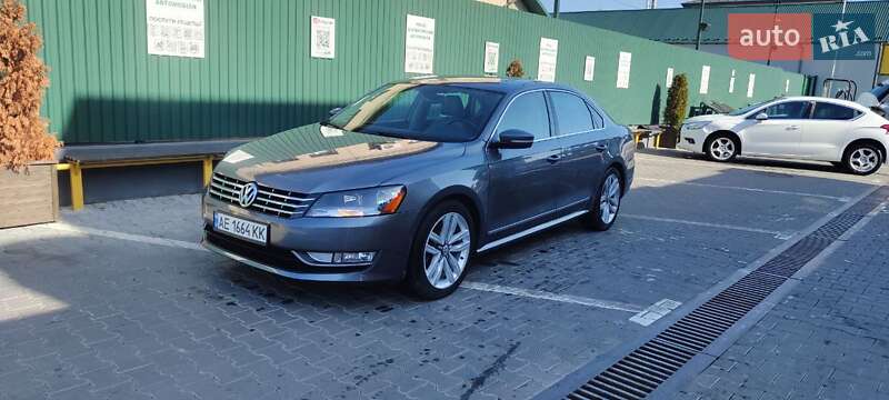 Седан Volkswagen Passat 2015 в Заставній