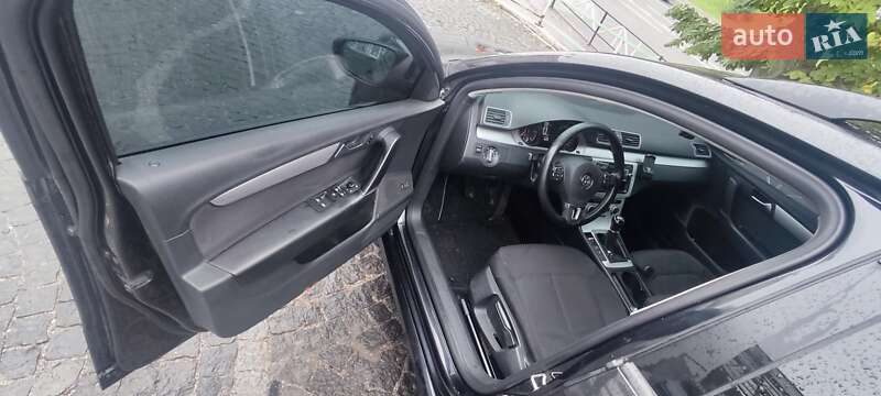 Універсал Volkswagen Passat 2012 в Хмельницькому