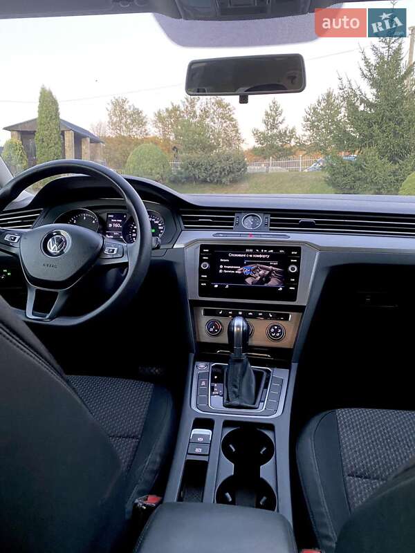 Універсал Volkswagen Passat 2018 в Рівному