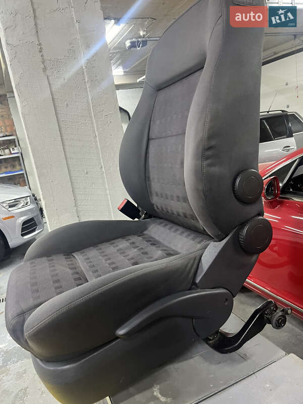 Универсал Volkswagen Passat 2004 в Черновцах