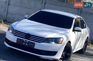 Седан Volkswagen Passat 2014 в Днепре