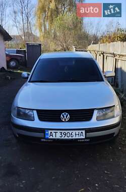 Седан Volkswagen Passat 2000 в Заболотові