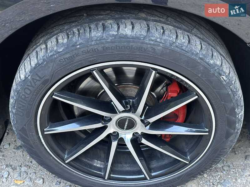 Универсал Volkswagen Passat 2013 в Ужгороде