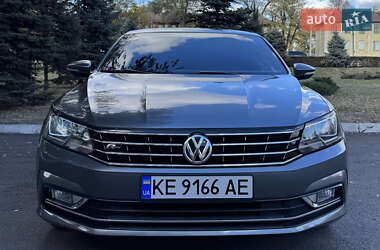 Седан Volkswagen Passat 2016 в Кам'янському