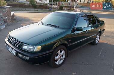 Седан Volkswagen Passat 1996 в Овручі