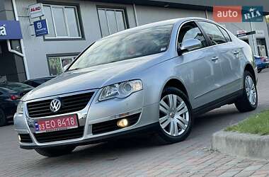 Седан Volkswagen Passat 2006 в Сарнах