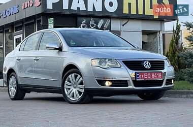 Седан Volkswagen Passat 2006 в Сарнах