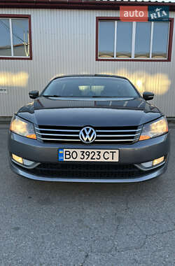 Седан Volkswagen Passat 2015 в Тернополе