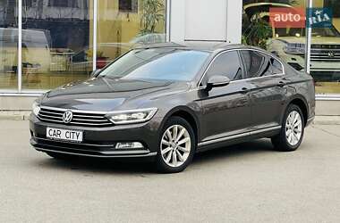 Седан Volkswagen Passat 2016 в Києві