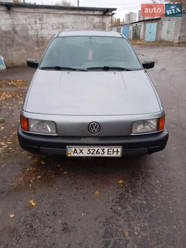 Седан Volkswagen Passat 1989 в Харкові