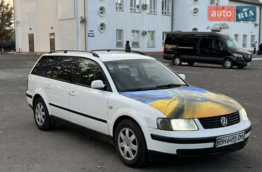 Універсал Volkswagen Passat 1998 в Одесі