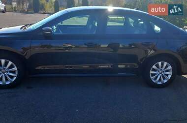 Седан Volkswagen Passat 2014 в 