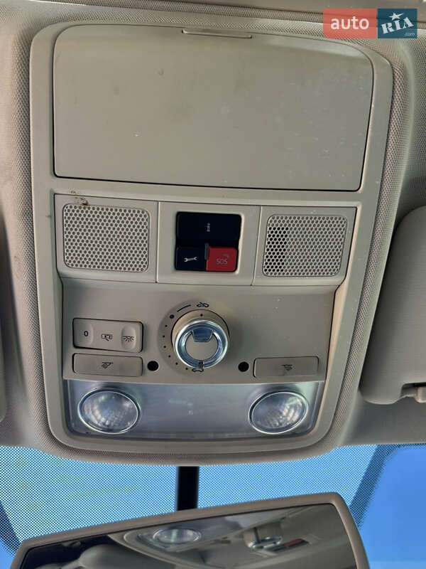 Седан Volkswagen Passat 2013 в Стрые