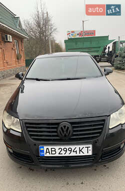 Седан Volkswagen Passat 2006 в Гайсине