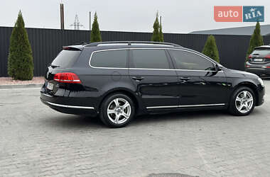 Універсал Volkswagen Passat 2011 в Тернополі