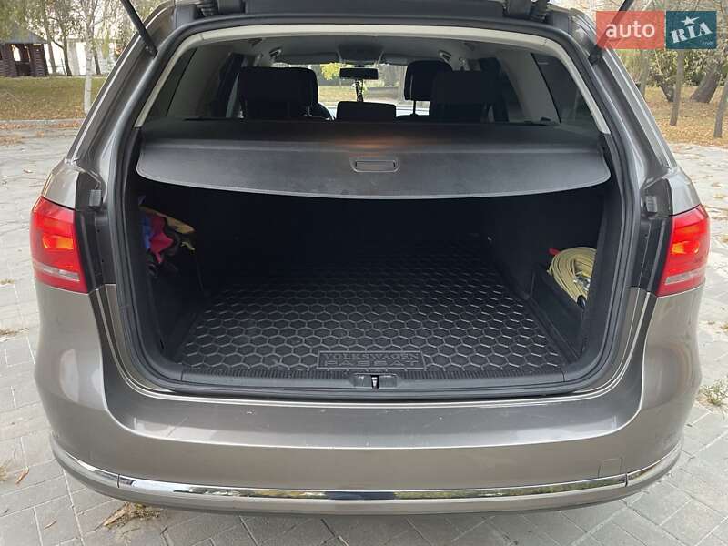 Универсал Volkswagen Passat 2011 в Николаеве