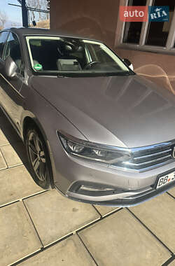 Volkswagen Passat 2020