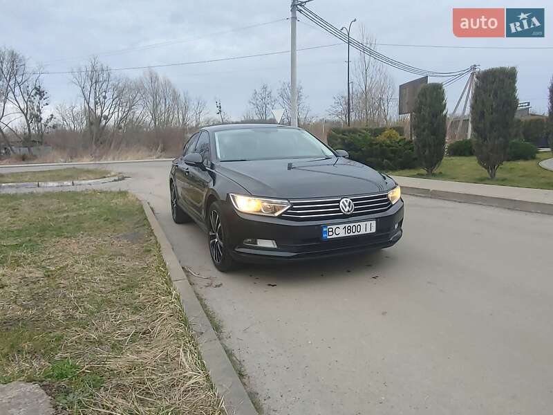 Седан Volkswagen Passat 2016 в Шептицькому