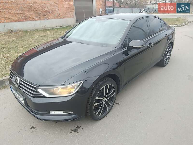 Седан Volkswagen Passat 2016 в Шептицькому
