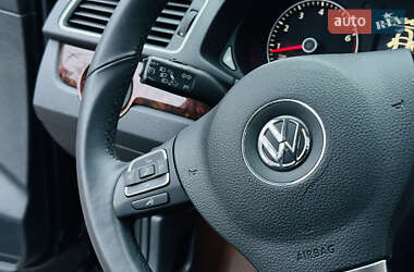 Седан Volkswagen Passat 2012 в Харькове