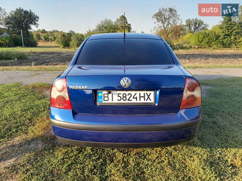 Седан Volkswagen Passat 2001 в Карлівці