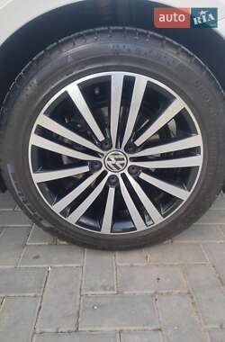 Седан Volkswagen Passat 2012 в 