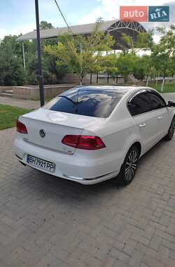 Седан Volkswagen Passat 2012 в 