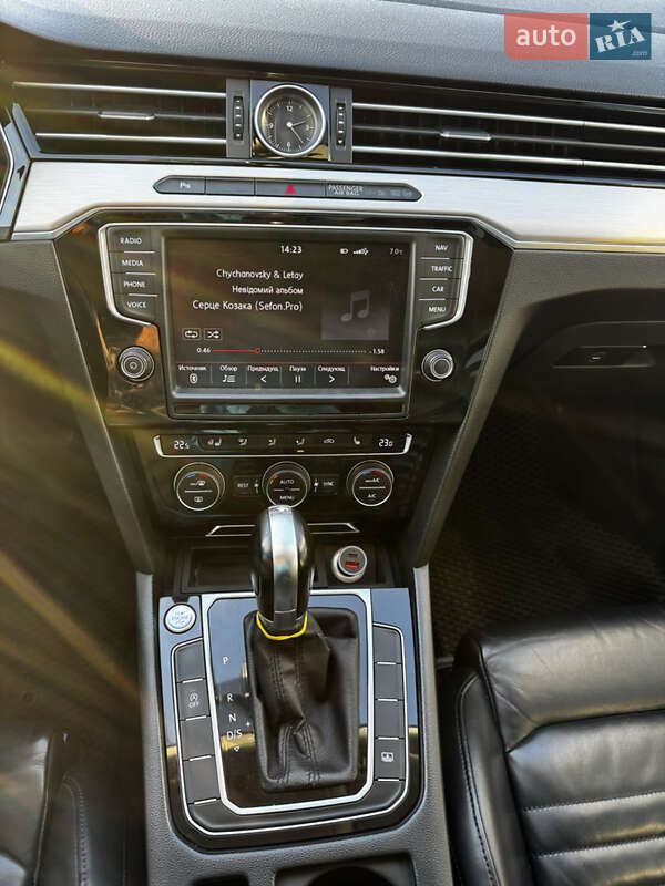 Седан Volkswagen Passat 2014 в Рівному