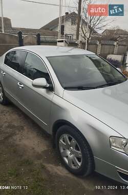 Седан Volkswagen Passat 2005 в Черновцах