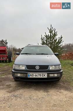 Універсал Volkswagen Passat 1995 в Браїлові