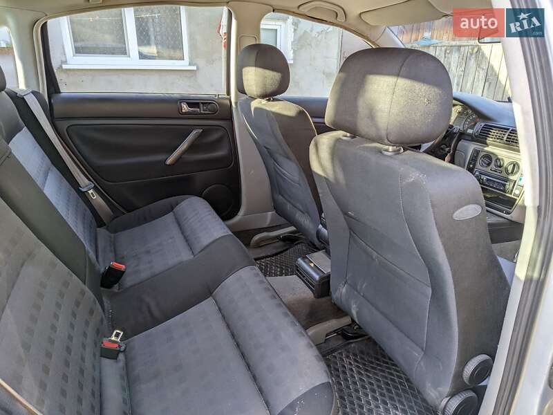 Седан Volkswagen Passat 1997 в Киеве