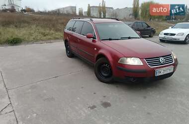 Універсал Volkswagen Passat 2003 в Вараші