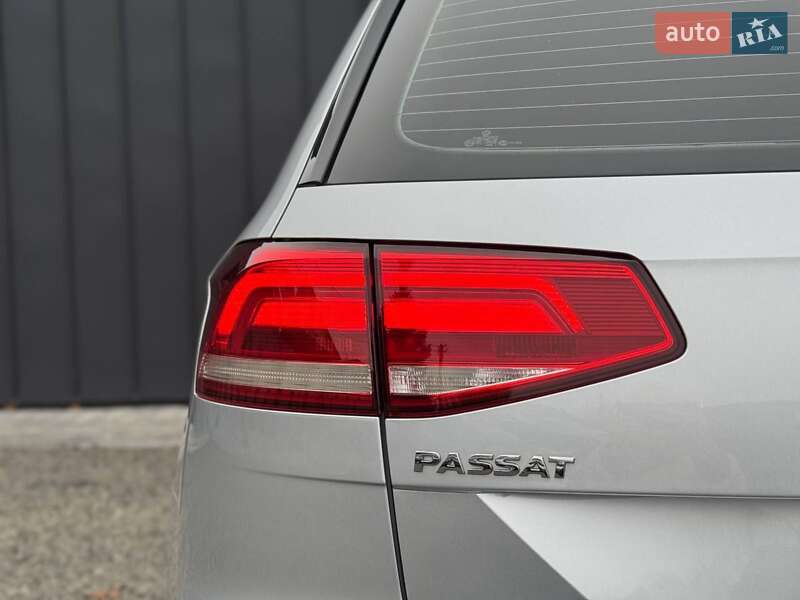 Универсал Volkswagen Passat 2018 в Киеве