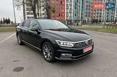 Седан Volkswagen Passat 2018 в Києві