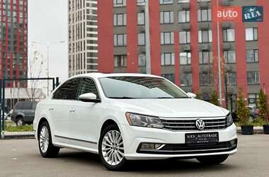 Седан Volkswagen Passat 2016 в Києві