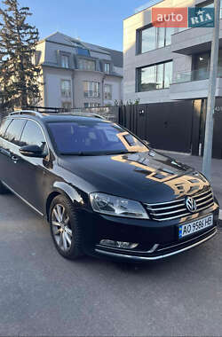 Універсал Volkswagen Passat 2011 в Мукачевому