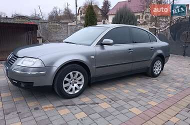 Седан Volkswagen Passat 2003 в Чернівцях