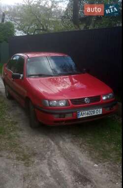 Седан Volkswagen Passat 1994 в 