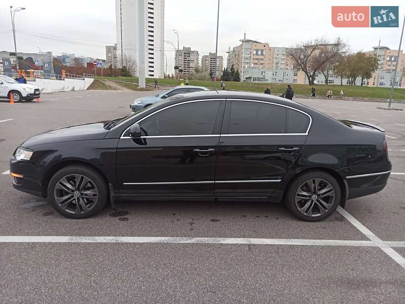 Седан Volkswagen Passat 2006 в Києві