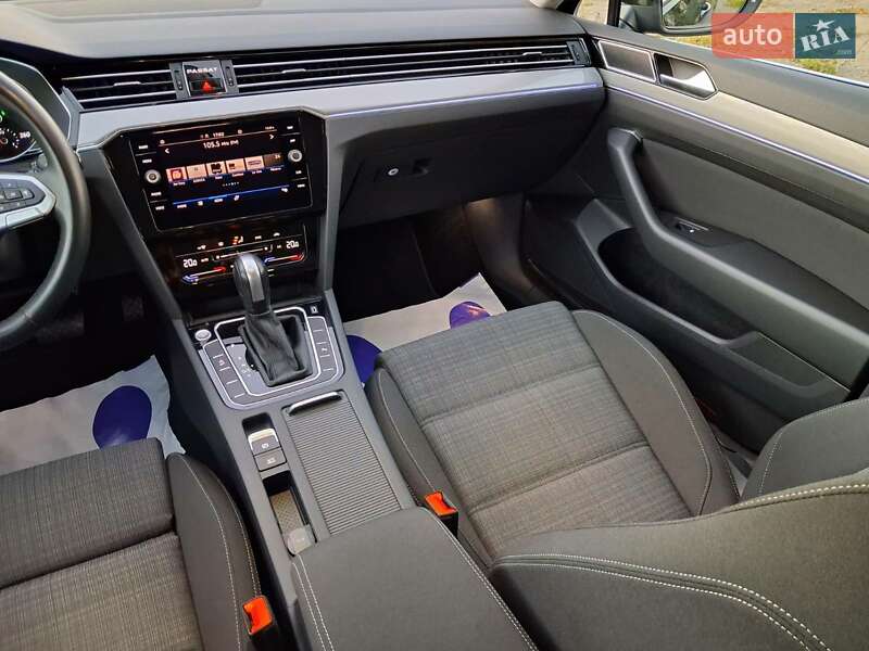 Универсал Volkswagen Passat 2020 в Калуше