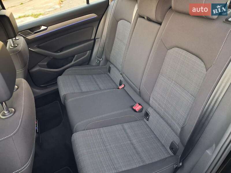 Универсал Volkswagen Passat 2020 в Калуше