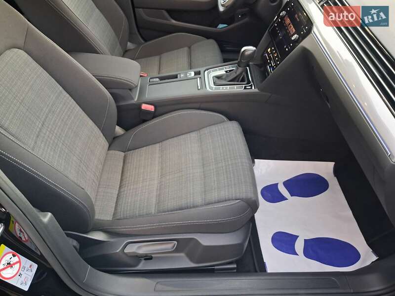 Универсал Volkswagen Passat 2020 в Калуше