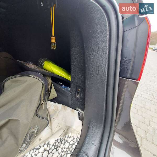 Універсал Volkswagen Passat 2012 в Хмельницькому