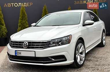 Седан Volkswagen Passat 2016 в Одесі